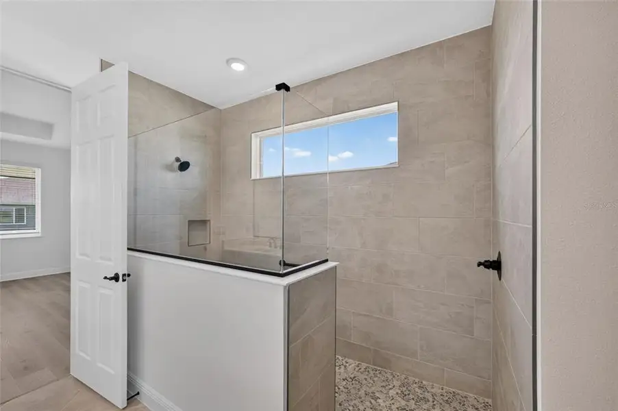 Furnished interior view inside a new home in , Ocala (Image 10).