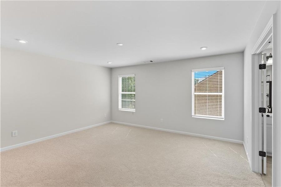 Spacious, unfurnished interior of a new home in Meadow Pines, Dallas (Image 23).