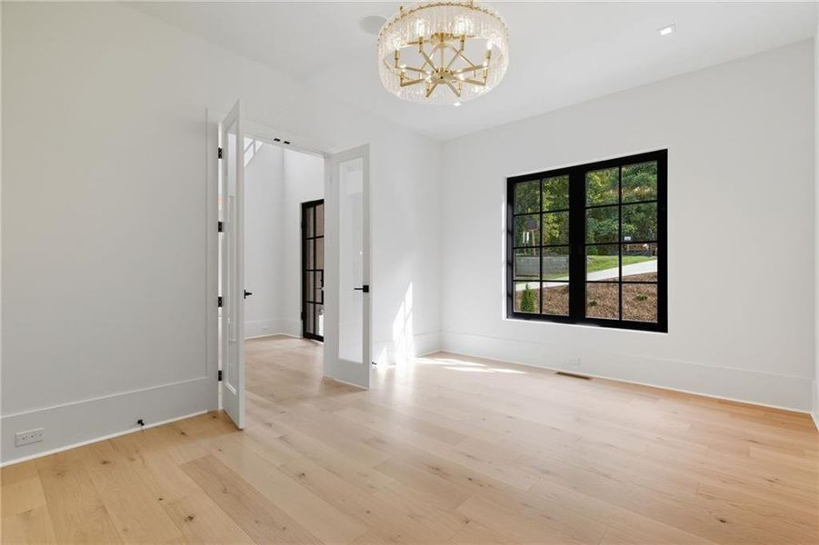 Spacious, unfurnished interior of a new home in , Alpharetta (Image 26).