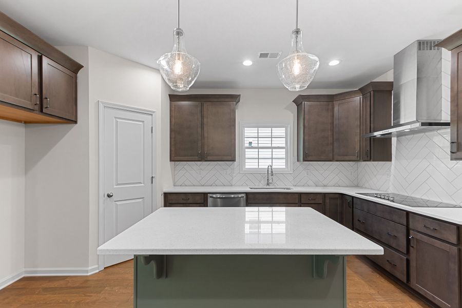 Gourmet Kitchen:4631 Capulet Court