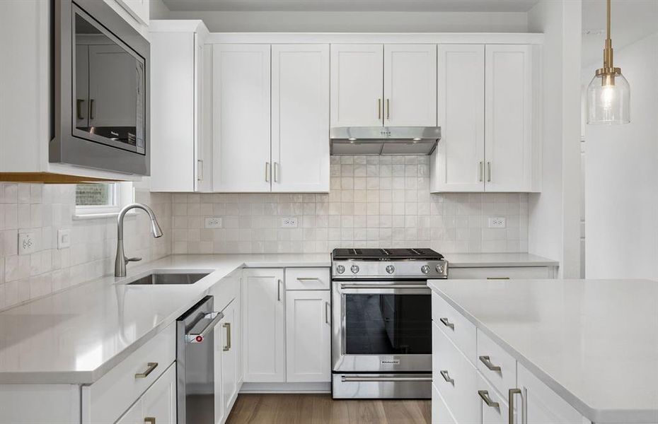 Spacious kitchen