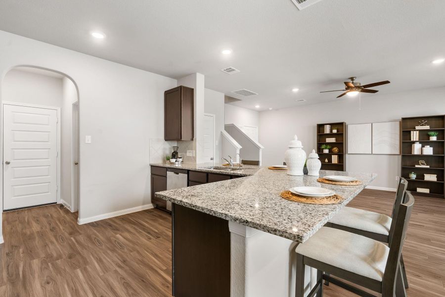 Furnished interior view inside a new home in Madison Bend, Conroe (Image 25). Furnished interior view inside a new home in Madison Bend, Conroe (Image 25).