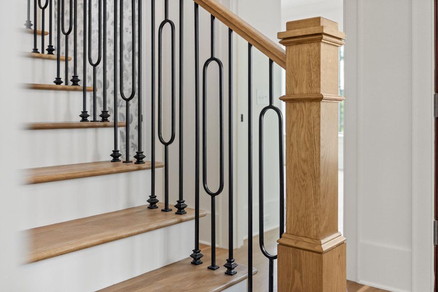 Close-up of interior finishes inside a home in , Ravenel (Image 16).