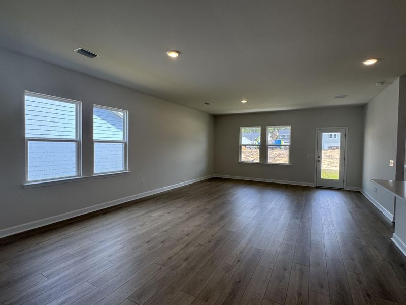 Spacious, unfurnished interior of a new home in , Ravenel (Image 13).
