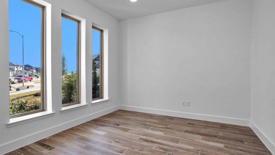 Spacious, unfurnished interior of a new home in StoneCreek Estates, Richmond (Image 12).