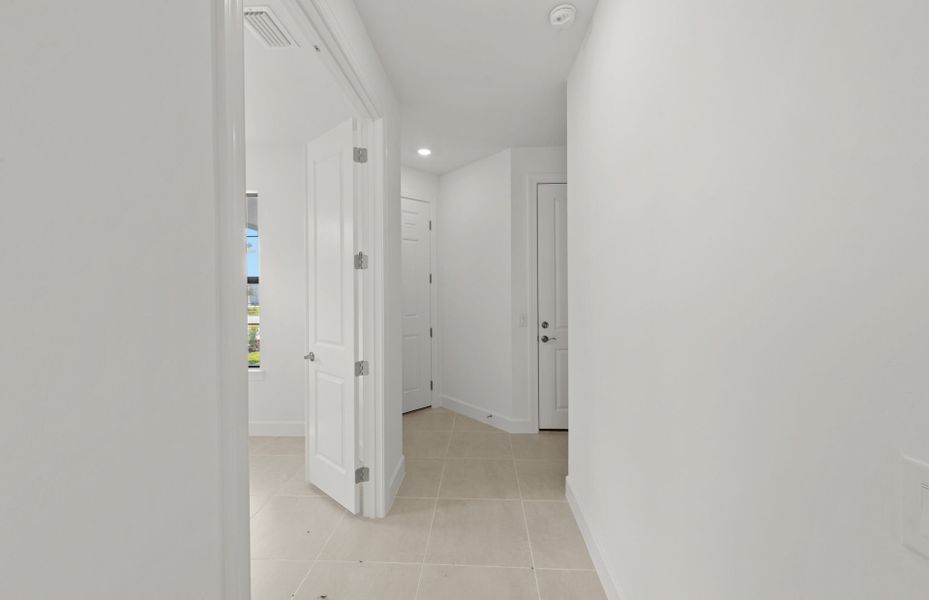 Spacious, unfurnished interior of a new home in Del Webb Catalina, Lakewood Ranch (Image 23). Spacious, unfurnished interior of a new home in Del Webb Catalina, Lakewood Ranch (Image 23).