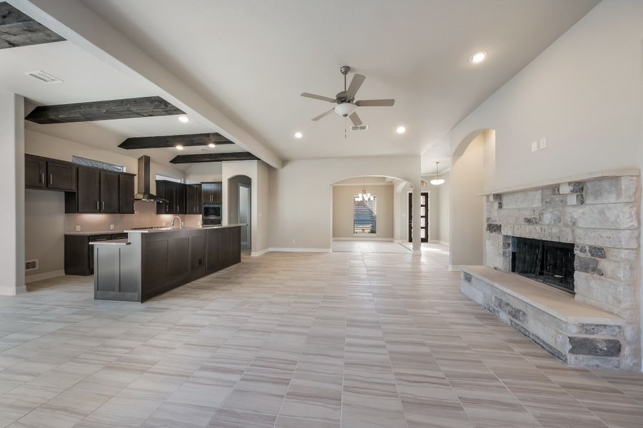 Representative unfurnished interior of a home built from the The Scottsdale IV by Whitestone Custom Homes in Johnson Ranch, Bulverde (Image 22).