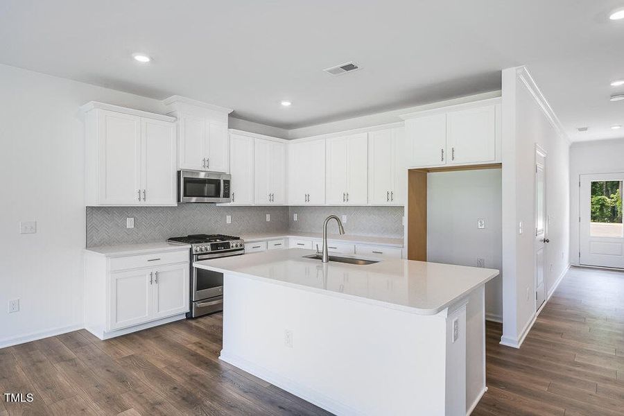 forestville-magnolia-lot-129-kitchen