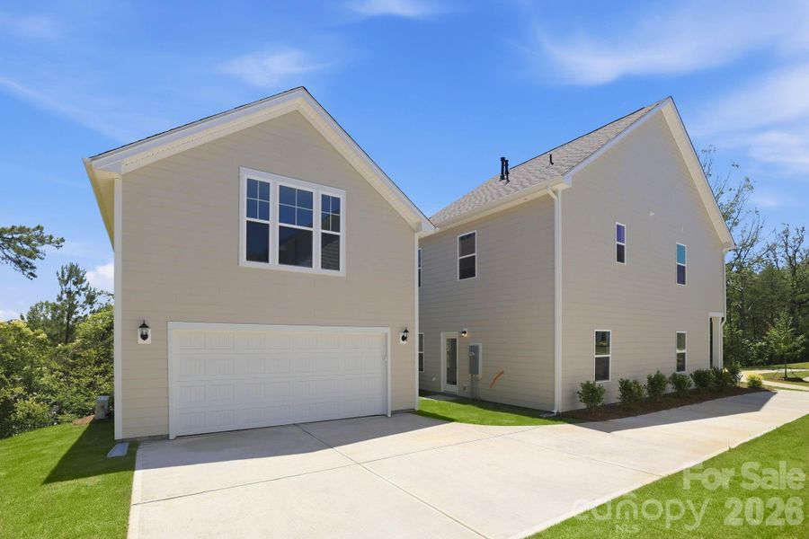 2 Car garage with a loft, closet, and full bath. 2 Car garage with a loft, closet, and full bath.