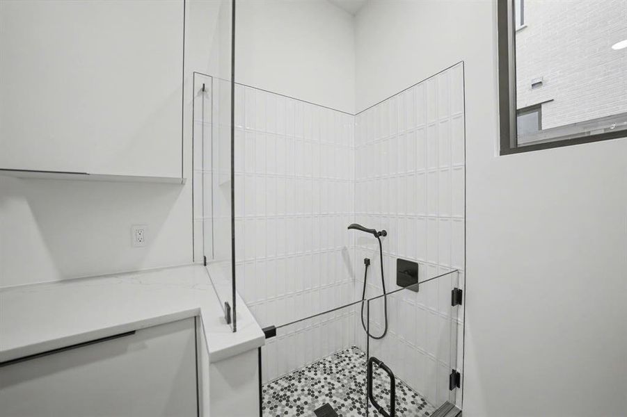 Furnished interior view inside a new home in , Dallas (Image 9).