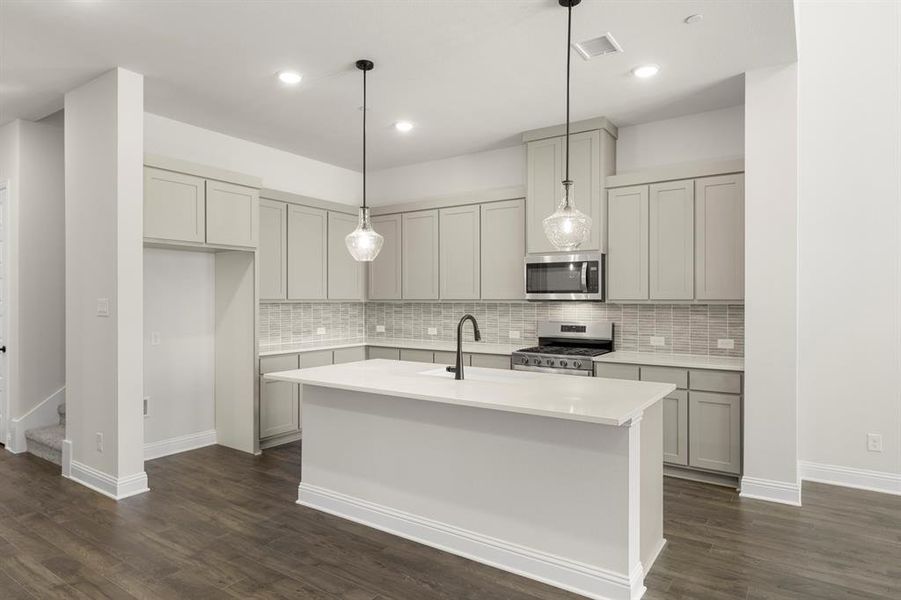 08. 3916 Keya - Kitchen (2)