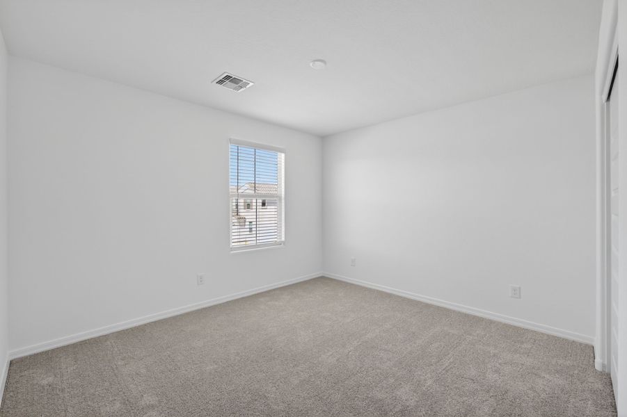 Spacious, unfurnished interior of a new home in Artisan at Asante, Surprise (Image 24).