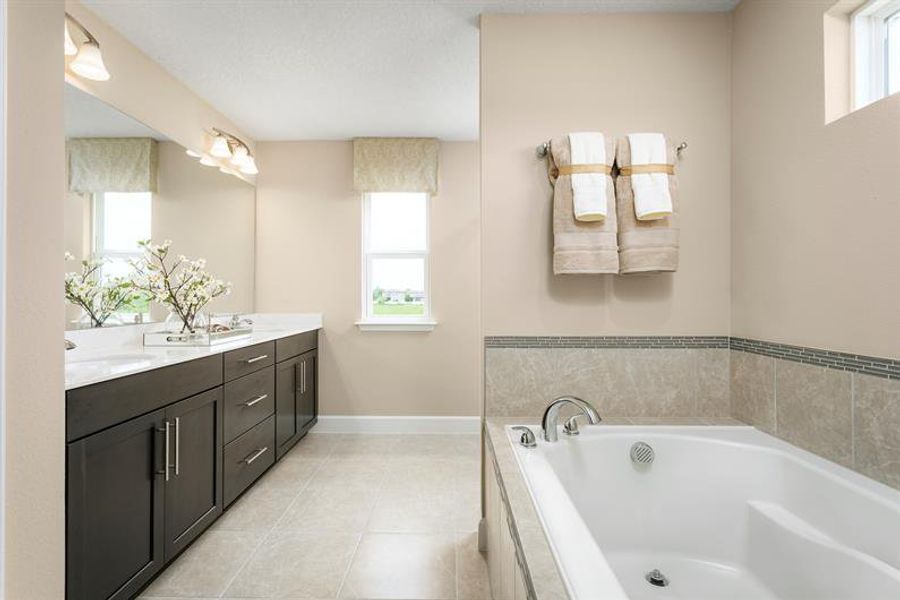 Representative furnished interior of a home built from the Rochelle by Ryan Homes in Bellaviva, Auburndale (Image 15).