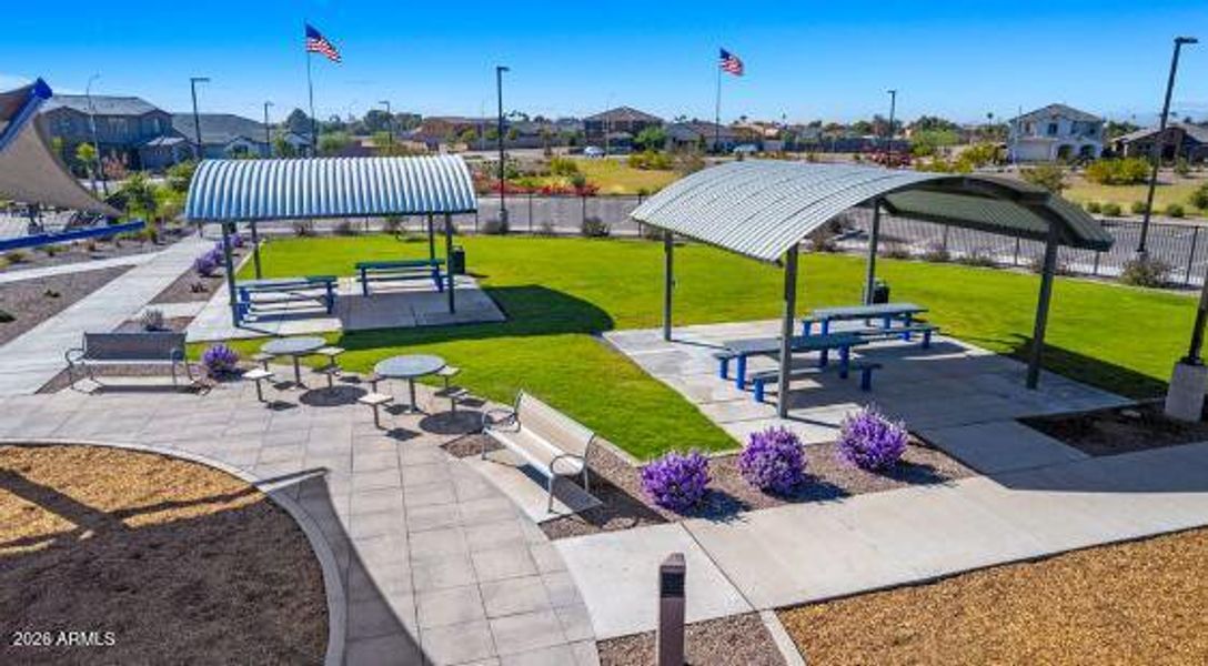 Parkside Los Cielos Community