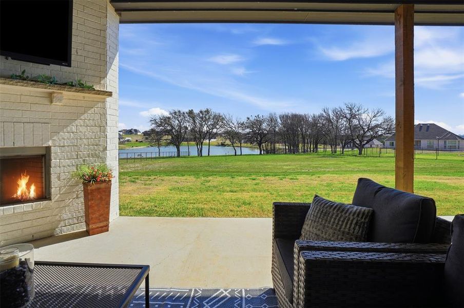 Exterior details and patio area of a home in , Weatherford (Image 20).