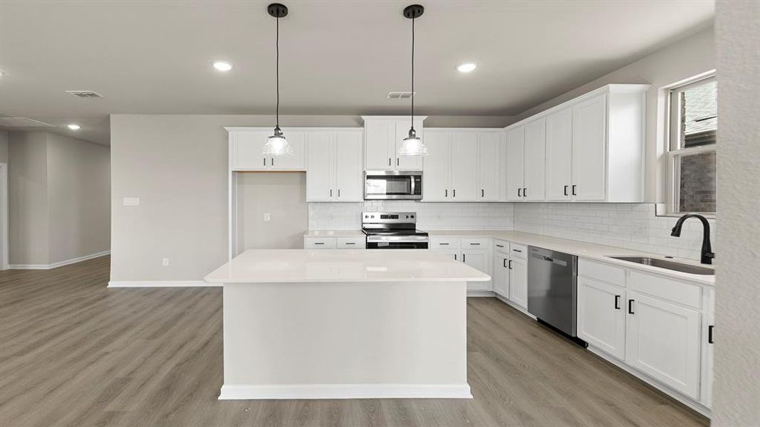 12. 2914 Wagoner - Kitchen