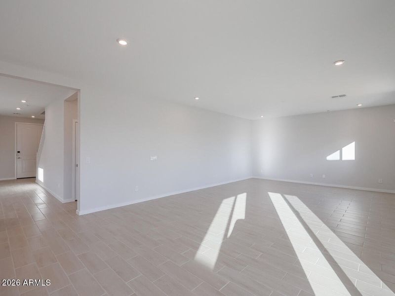 08_Beautiful-2-story-home-for-sale_Surpr