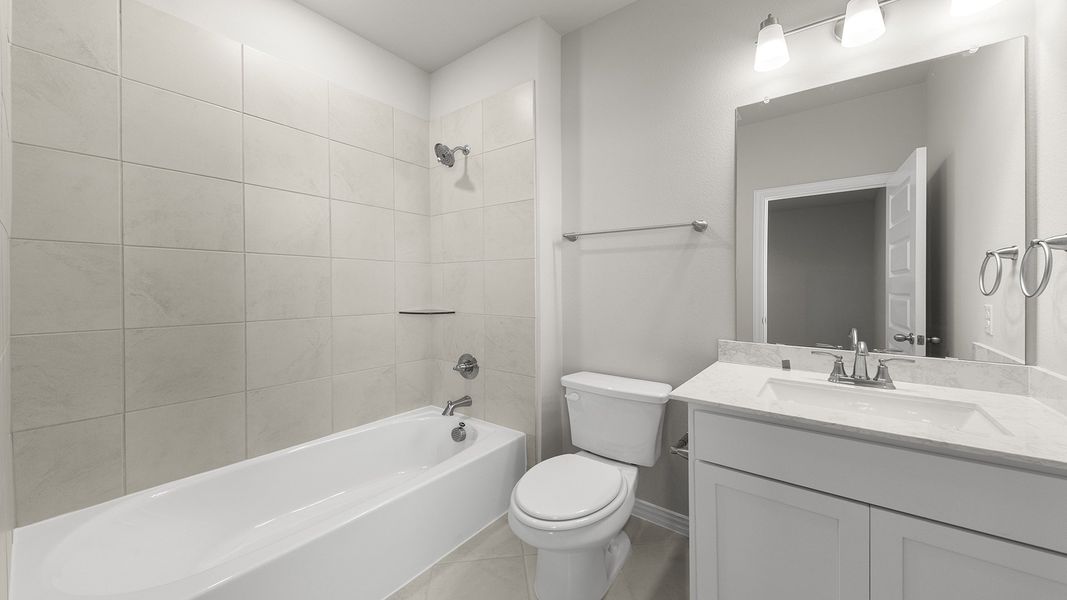 Furnished interior view inside a new home in Elevon 40s, Lavon (Image 14).