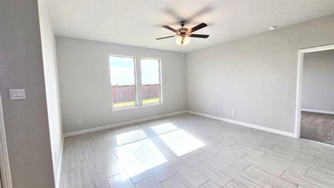 Spacious, unfurnished interior of a new home in Vista Point, Grandview (Image 10).