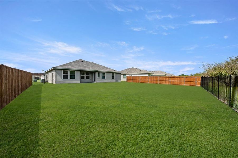 2629 Streamside- Back-1 2629 Streamside- Back-1