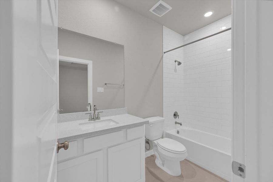 Furnished interior view inside a new home in Summer Place  35', Montgomery (Image 18).