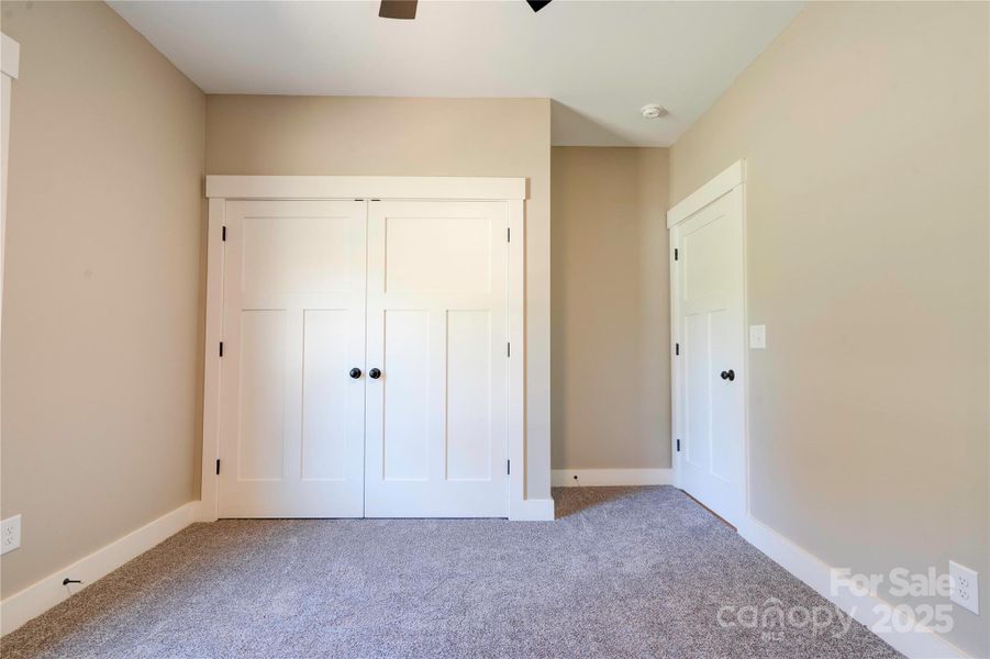 Spacious, unfurnished interior of a new home in , Kings Mountain (Image 25).