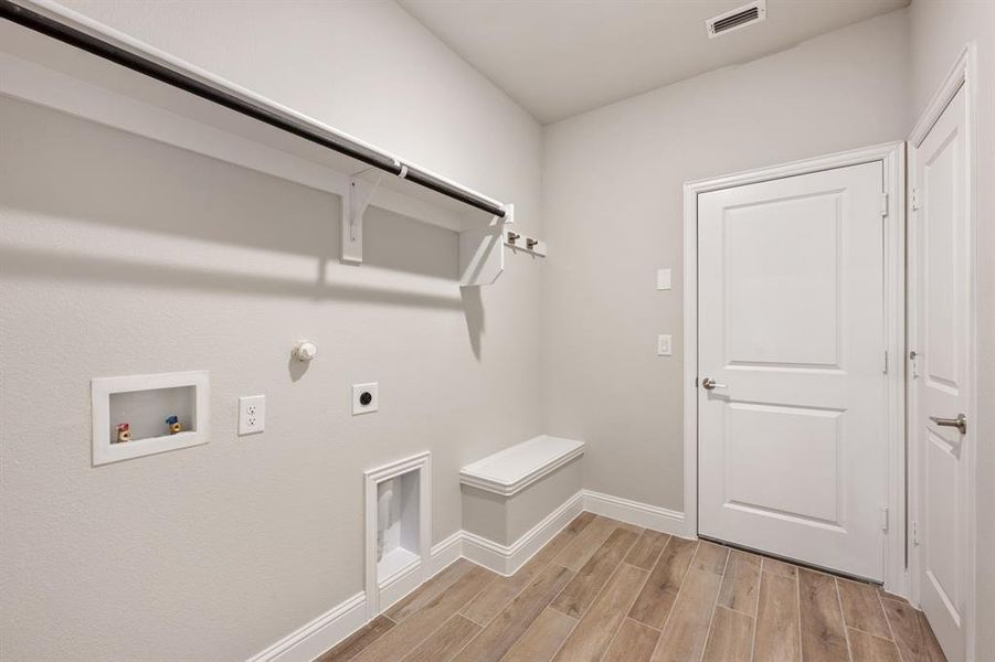 Spacious, unfurnished interior of a new home in Sonoma Verde, McLendon-Chisholm (Image 26).