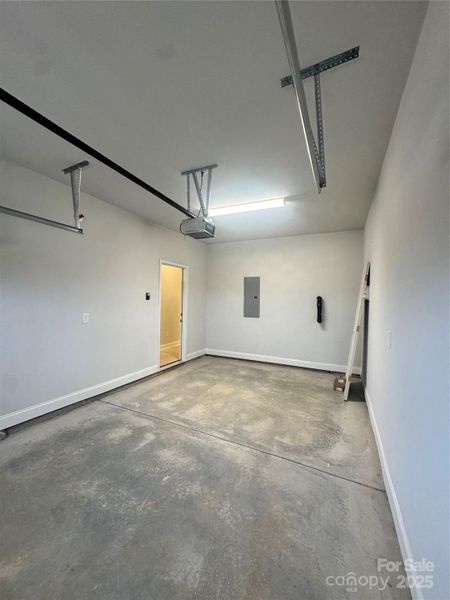 Single car garage Single car garage