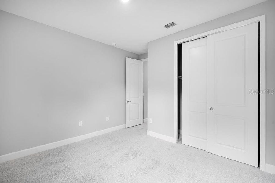 Spacious, unfurnished interior of a new home in Timber Ridge, Plant City (Image 27).