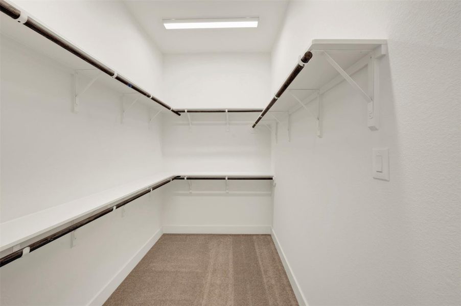 Spacious, unfurnished interior of a new home in Elyson 45', Katy (Image 30).