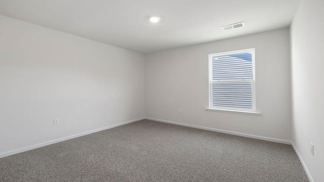 Spacious, unfurnished interior of a new home in Cedar Gap, Fountain Inn (Image 25).