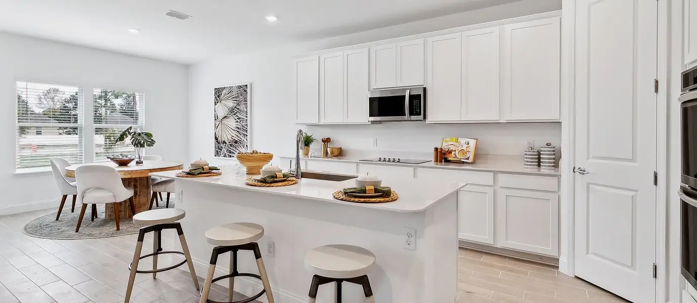 3015 Medallion Bonus II Kitchen 6of7 Base2 7 7 25