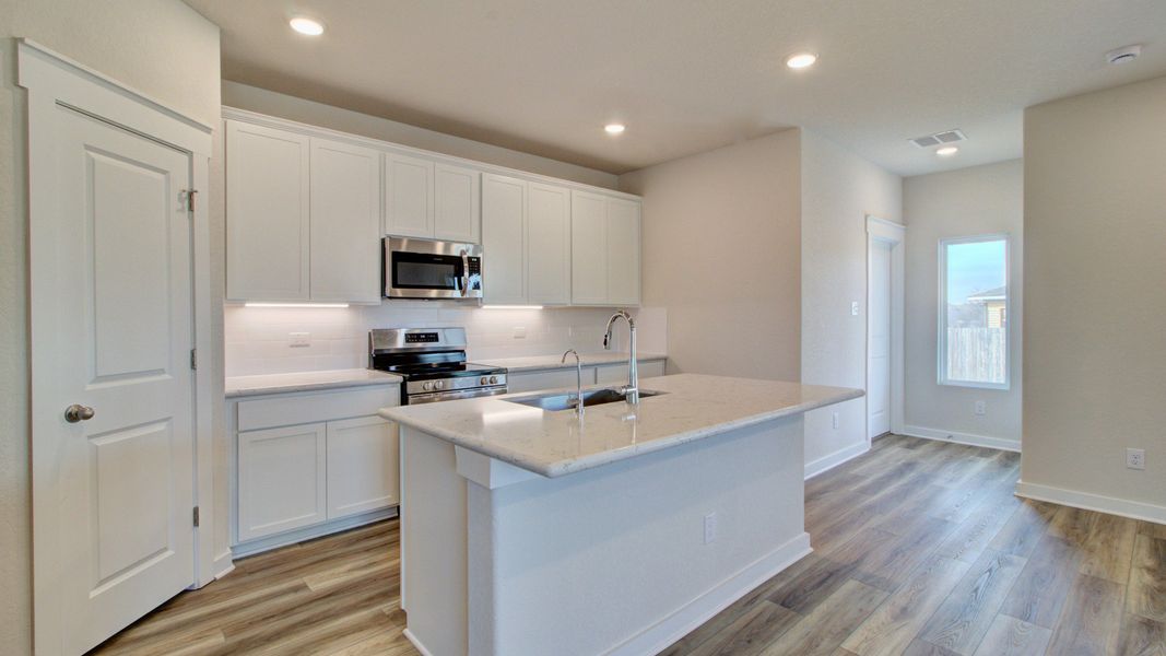 Furnished interior view inside a new home in Cloud Country, New Braunfels (Image 21).