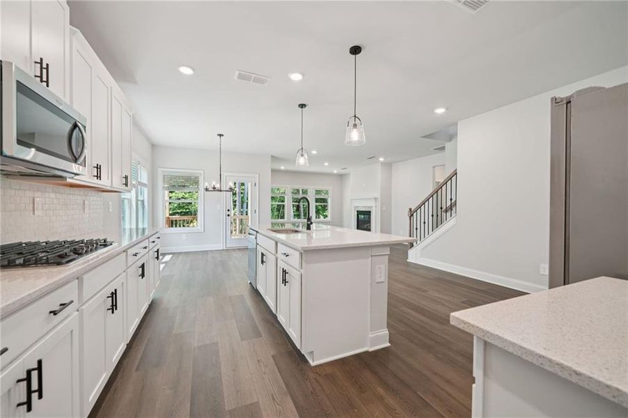 Furnished interior view inside a new home in Martin Springs - Estate Series, Lawrenceville (Image 7). Furnished interior view inside a new home in Martin Springs - Estate Series, Lawrenceville (Image 7).