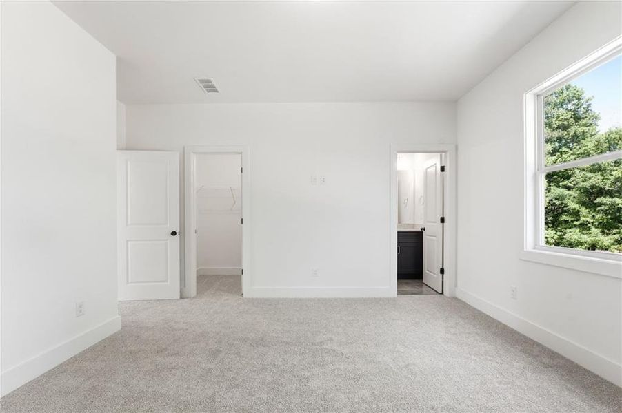 Spacious, unfurnished interior of a new home in , Marietta (Image 36).