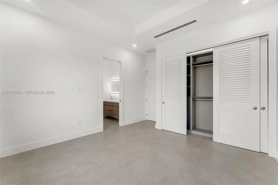 Spacious, unfurnished interior of a new home in , Miami (Image 26).
