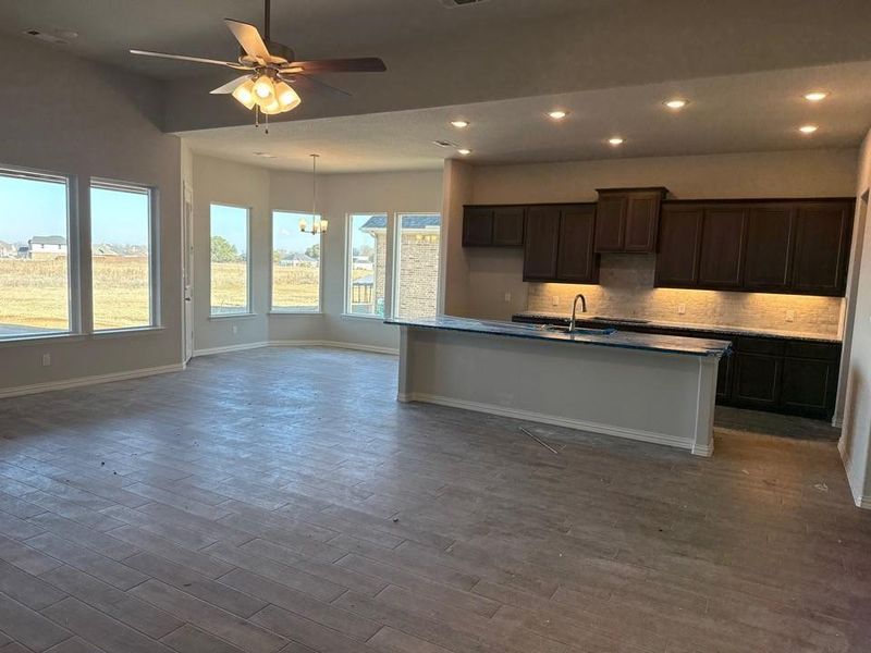 Spacious, unfurnished interior of a new home in Covenant Springs, Springtown (Image 8).