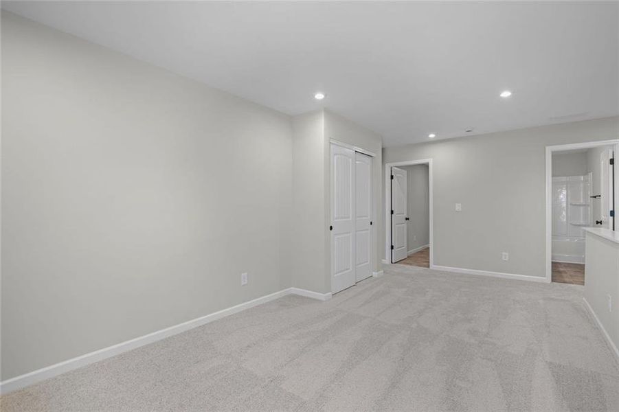 Spacious, unfurnished interior of a new home in Three Rivers, Rome (Image 23). Spacious, unfurnished interior of a new home in Three Rivers, Rome (Image 23).