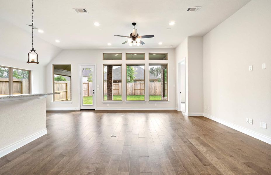 Representative unfurnished interior of a home built from the 2500 by Ravenna Homes in The Highlands 55′, Porter (Image 26). Representative unfurnished interior of a home built from the 2500 by Ravenna Homes in The Highlands 55′, Porter (Image 26).