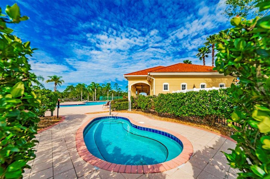 Community amenities in , Poinciana (Image 24).