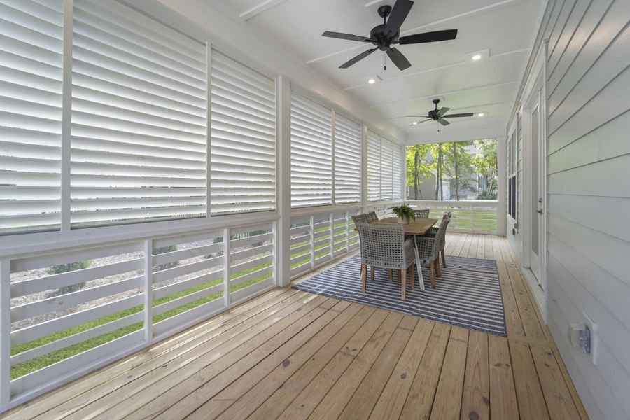 Spacious, unfurnished interior of a new home in , Hollywood (Image 23).