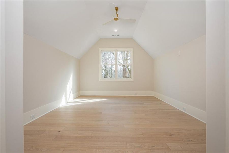 Spacious, unfurnished interior of a new home in , Alpharetta (Image 71).