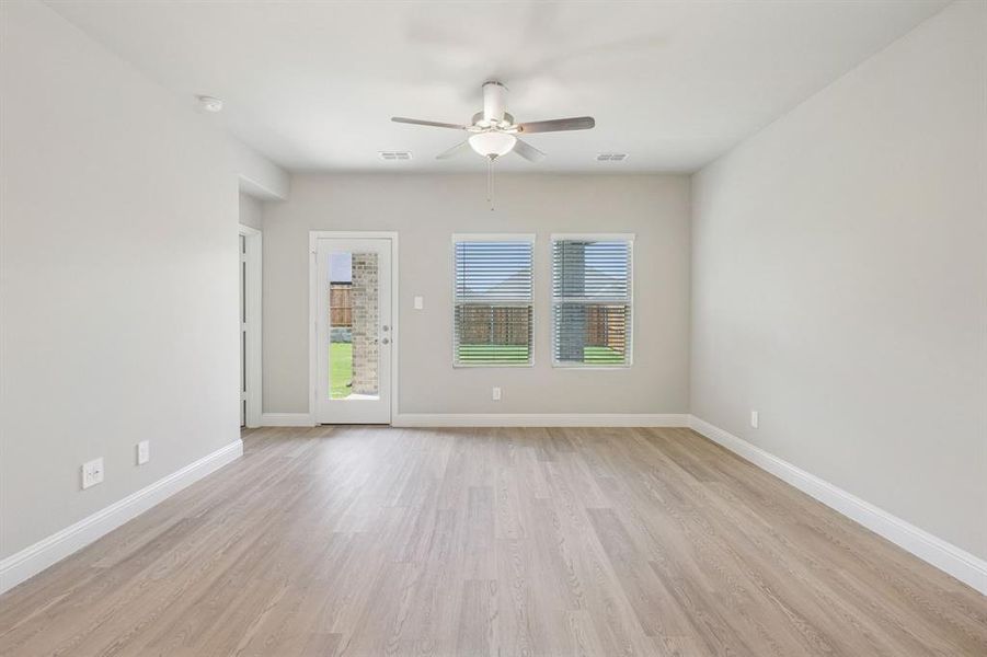 Photo is not of the actual home, but is an inspirational photo of builder’s model home and may depict options, furnishings, and/or decorator features that are not included. Photo is not of the actual home, but is an inspirational photo of builder’s model home and may depict options, furnishings, and/or decorator features that are not included.