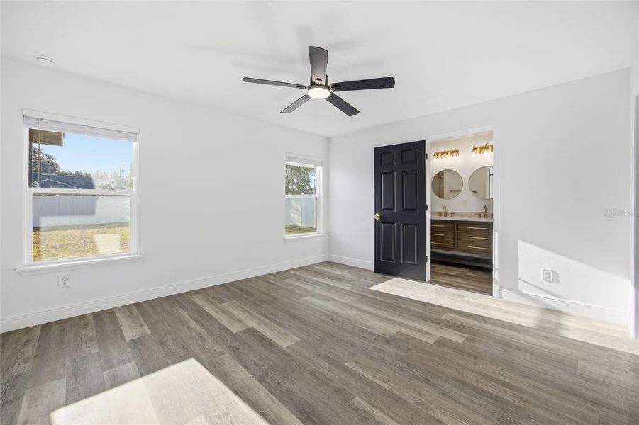 Spacious, unfurnished interior of a new home in , Ocala (Image 34).