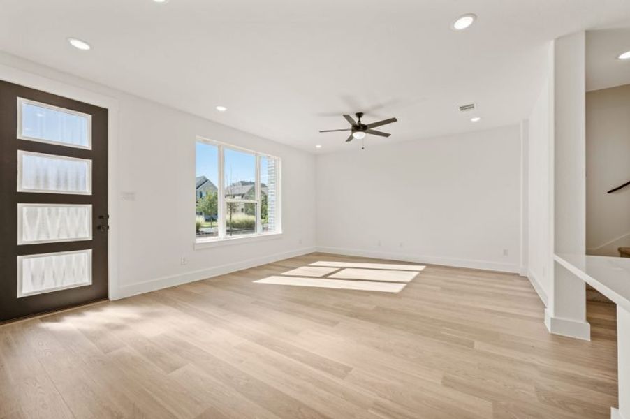 Spacious, unfurnished interior of a new home in Solterra Texas, Mesquite (Image 19).