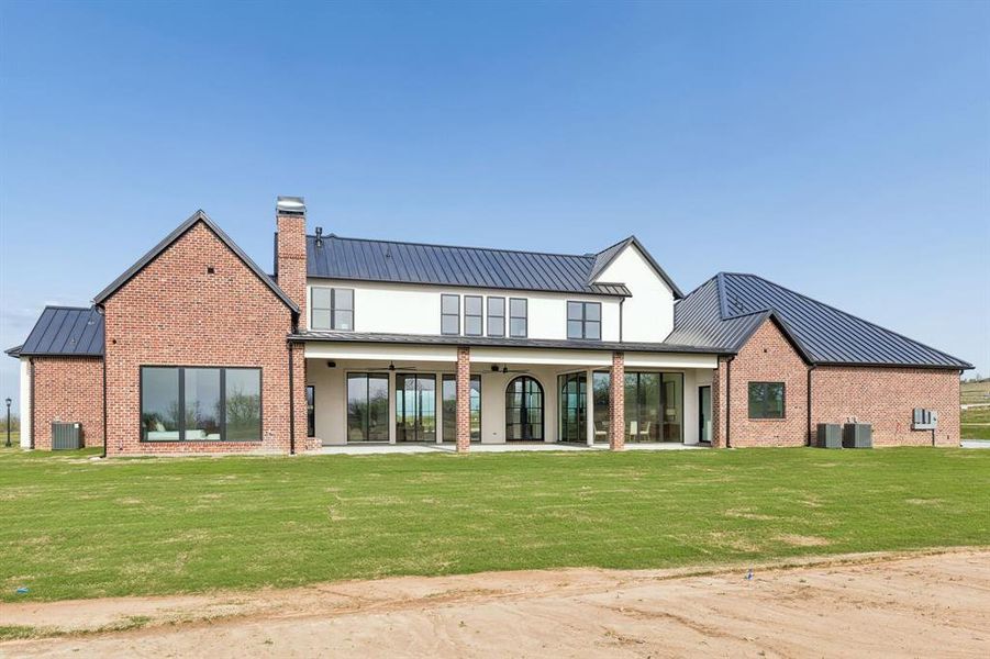 Exterior details and patio area of a home in , Weatherford (Image 3). Exterior details and patio area of a home in , Weatherford (Image 3).