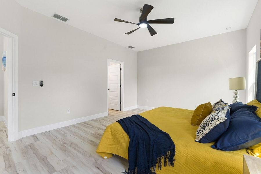 8636-100th-Ave-HigMedia-028-1280