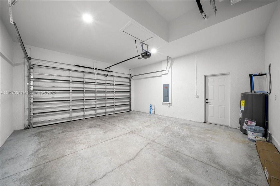 Spacious, unfurnished interior of a new home in , Labelle (Image 14). Spacious, unfurnished interior of a new home in , Labelle (Image 14).