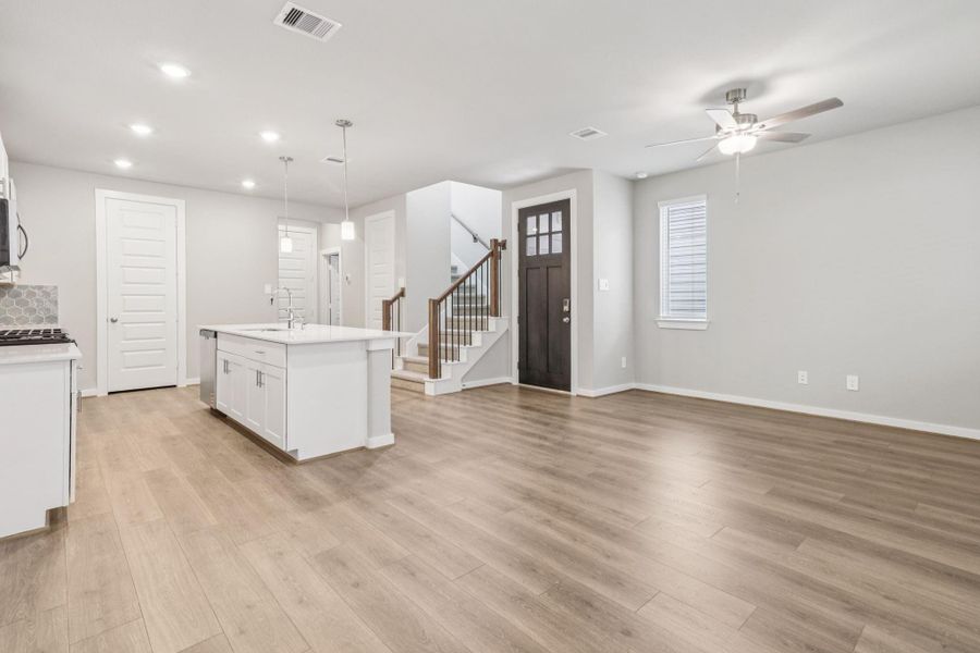 Photo is not of the actual home, but is an inspirational photo of builder’s model home and may depict options, furnishings, and/or decorator features that are not included Photo is not of the actual home, but is an inspirational photo of builder’s model home and may depict options, furnishings, and/or decorator features that are not included