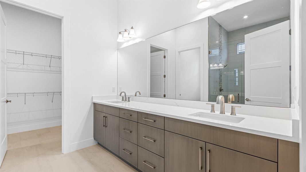 Owner's Bath Owner's Bath
